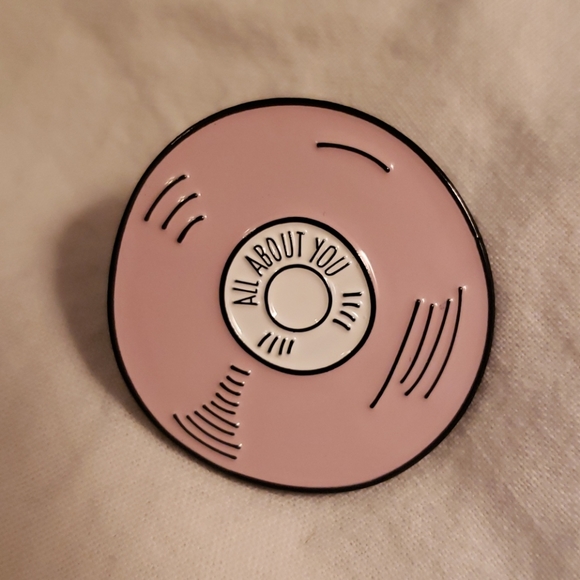 3/$20 pin sale Pink Record Vinyl Pin - Picture 1 of 2